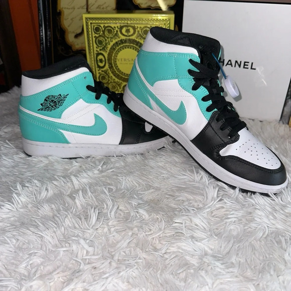 Size 10-Jordan 1 Mid Island Green NWOB Already Authenticated - Picture 1 of 11